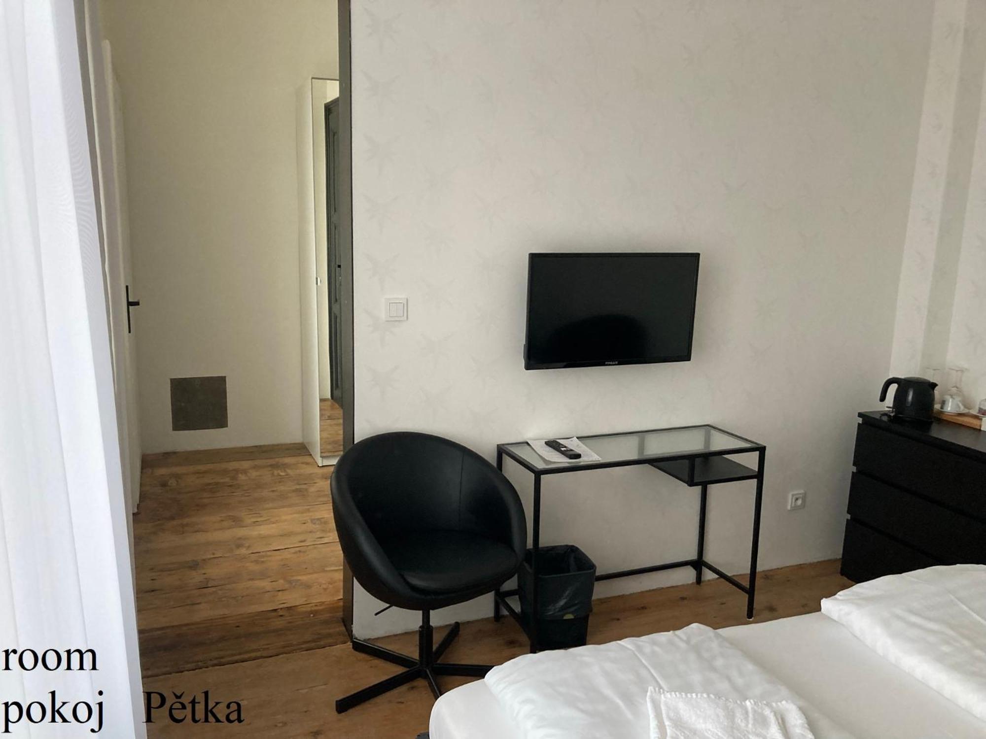 Besidka Hotel Slavonice Buitenkant foto